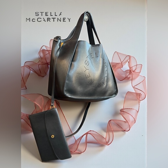 Stella McCartney Logo Black Tote Bag with Pouch
COMES WITH COA! - Picture 2 of 16